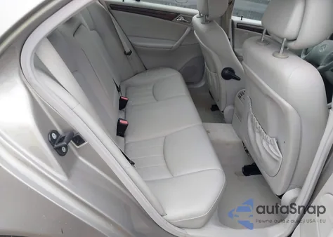 2006 Mercedes-Benz C 280 Luxury из США, поврежденный, VIN WDBRF54H36A856140